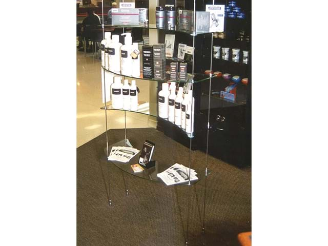 cable-display-with-glass-shelves