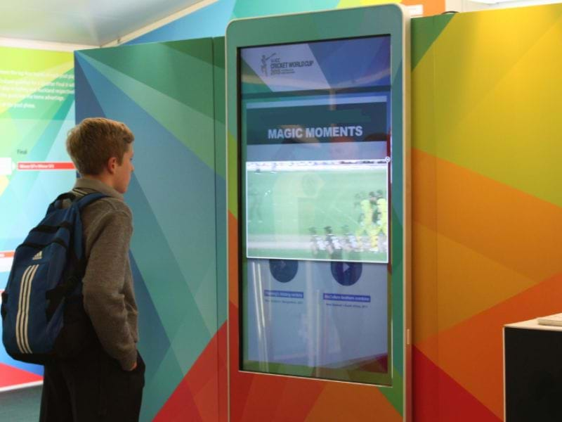 interactive-digital-kiosk-3