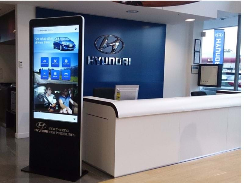 interactive-digital-kiosk-hyundai