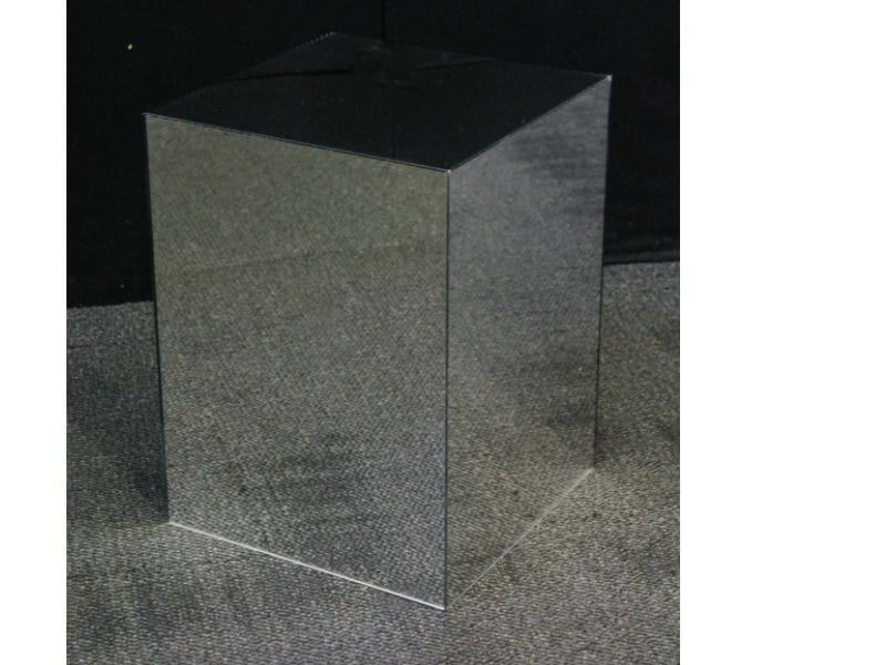 mirror-pedestal-small