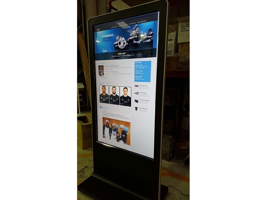 touchscreen-interactive-digital kiosks-03