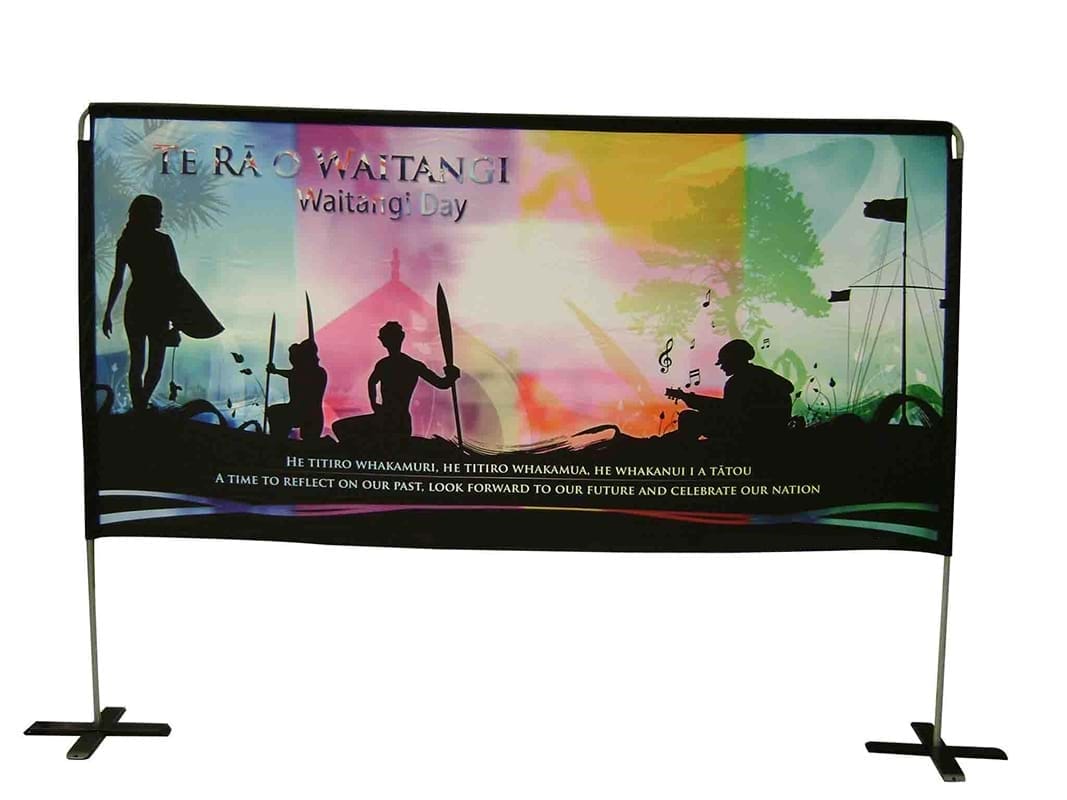 billboard-2-go-07-billboard-on-cross-bases.jpg
