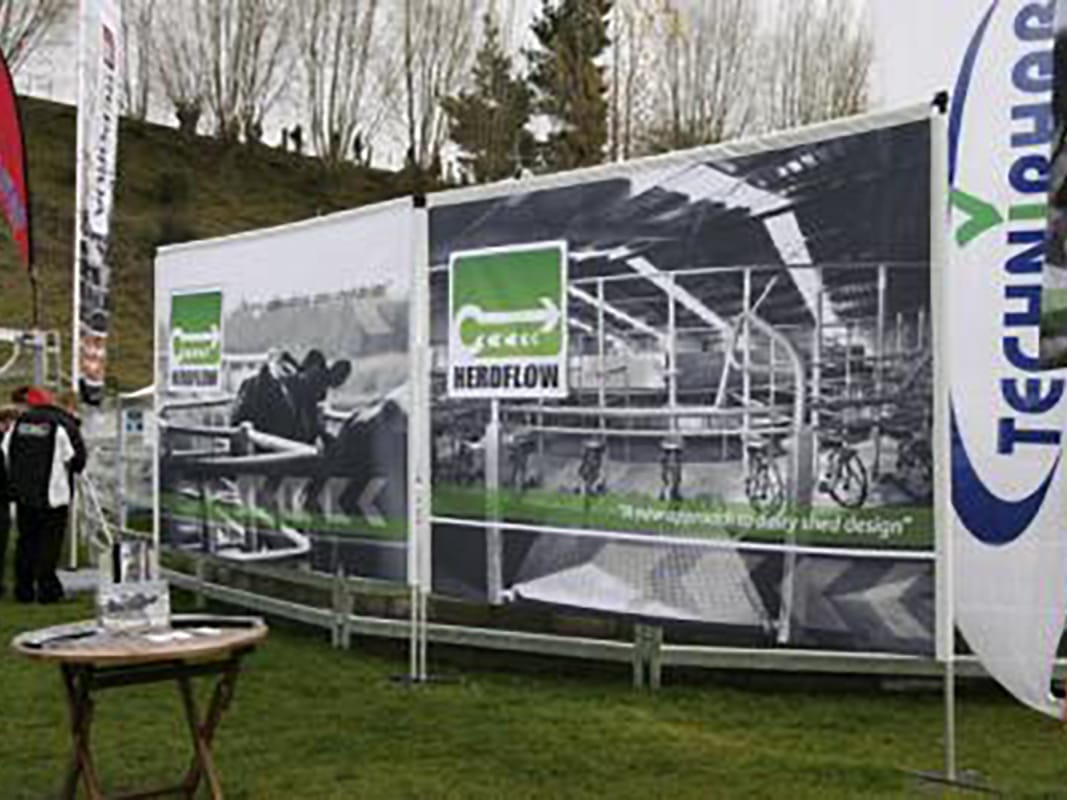billboard-2-go-10-portable-billboard-expo.jpg