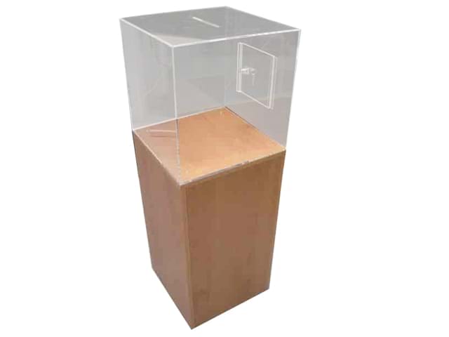 Clear cube case on top of entry box - Displays2Go