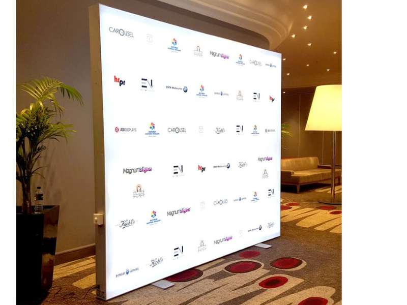 floor-standing-brandframe-01-hotel-event-lightbox-backdrop.jpg