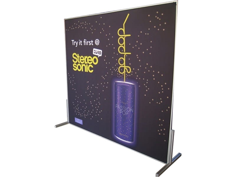 floor-standing-brandframe-07-stereo-sonic-free-standing-outdoor-graphic-wall.jpg