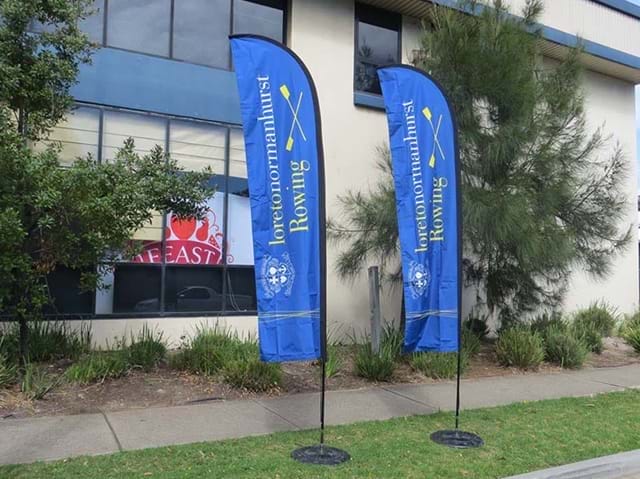 Feather banners - Displays2Go