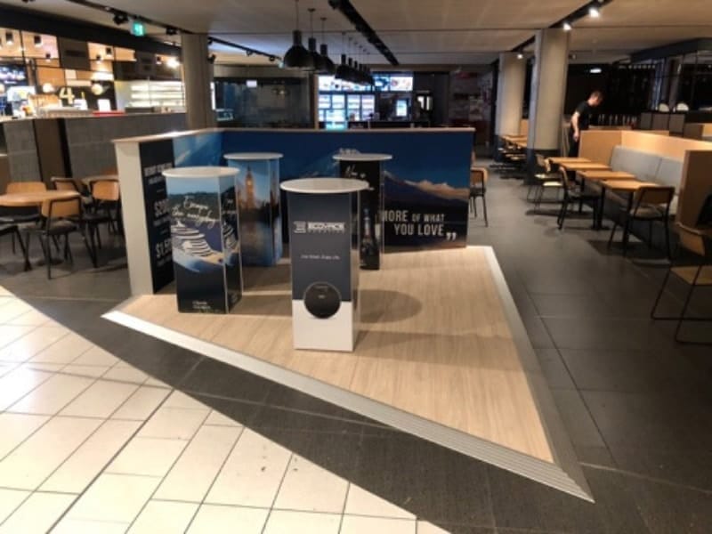 printed-exhibition-flooring-05-raised-flooring-sydney-airport.jpg