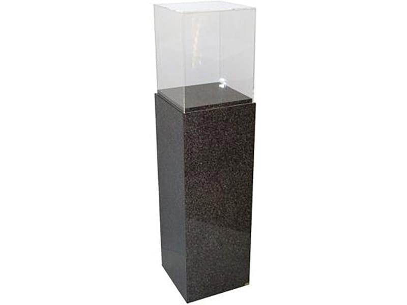 showcase-plinths-03-black-plinth.jpg